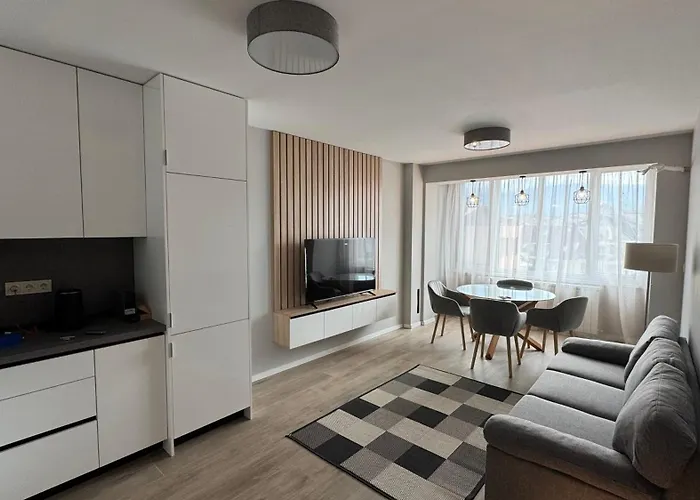 Modern And Cozy In The Centre 索菲亞