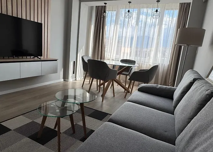 Modern And Cozy In The Centre 索菲亞