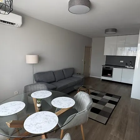 Modern And Cozy In The Centre Апартаменты *