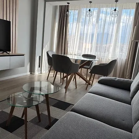 Modern And Cozy In The Centre Sofya